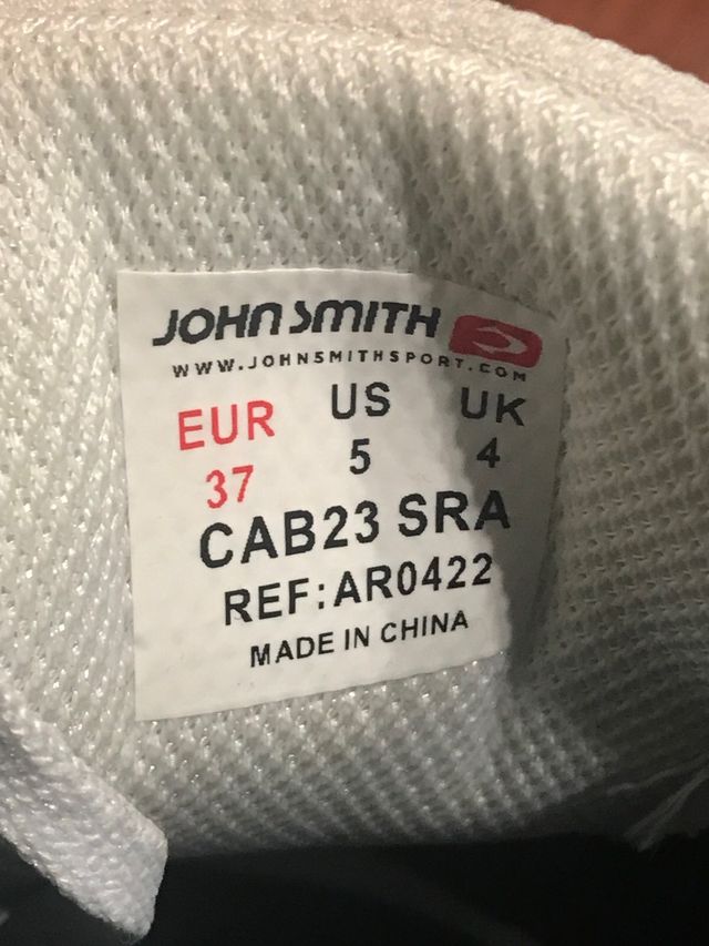 Nuove sneakers da donna taglia 37