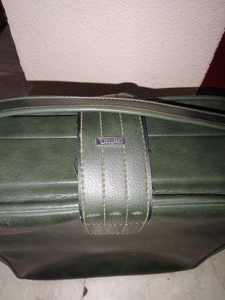 Maleta antigua de piel buena marca Tauro