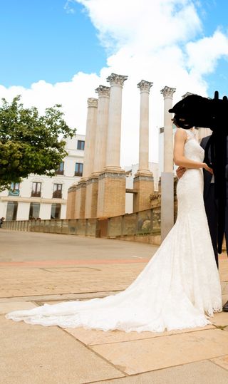 Vestido de novia con cancán