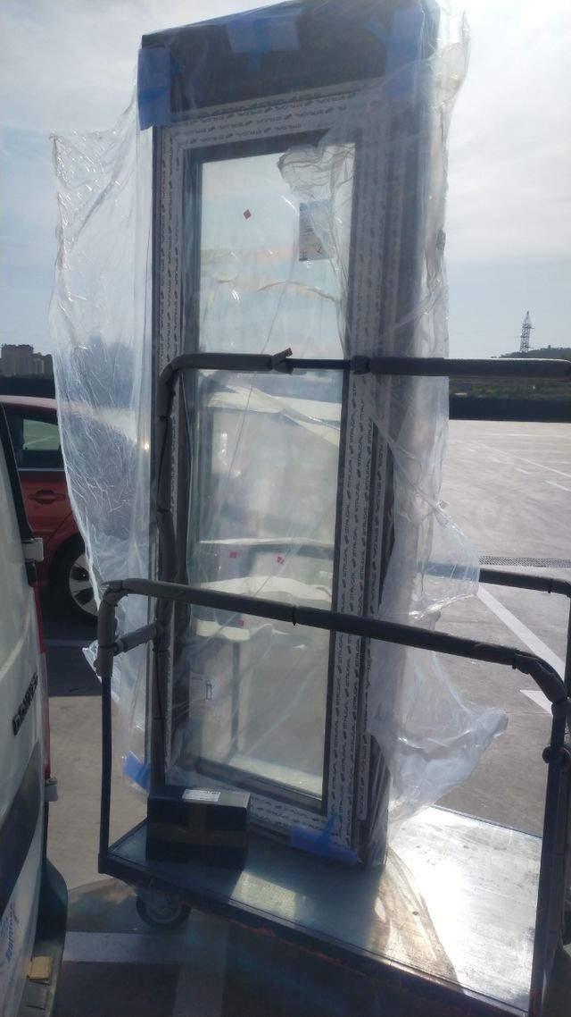 Balconera PVC nogal roble rustico nueva