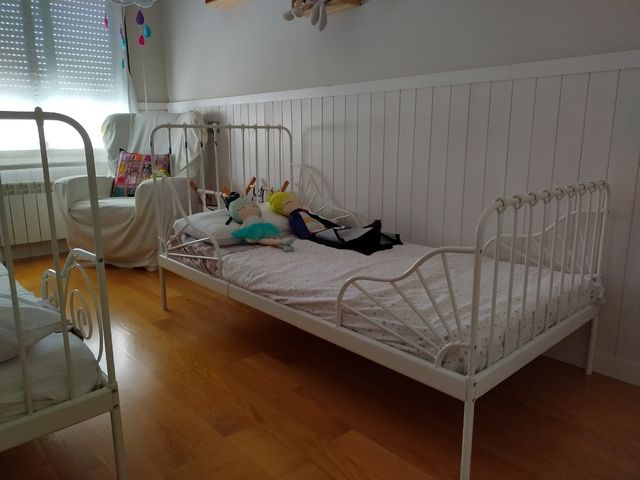 Dos camas extensibles Ikea