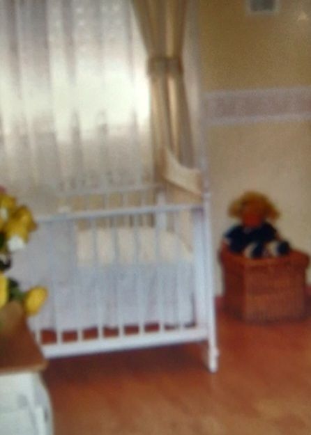 Cuna madera maciza. Blanco envejecido