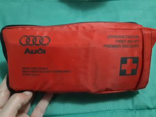 Botiquín para coche original Audi.