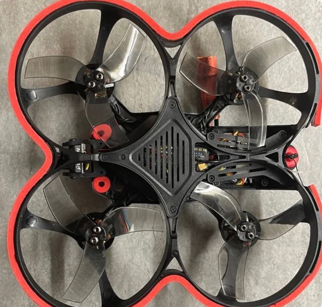 Quadricottero Whoop Beta95X V3. RX - 2 CUCCHIAI.