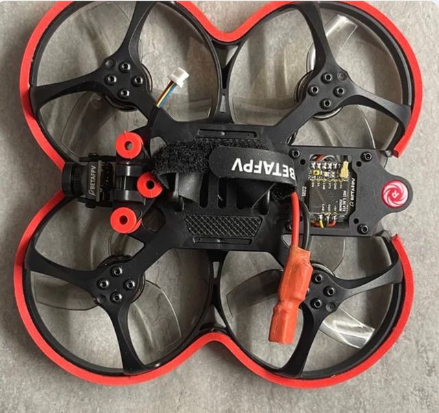 Quadricottero Whoop Beta95X V3. RX - 2 CUCCHIAI.