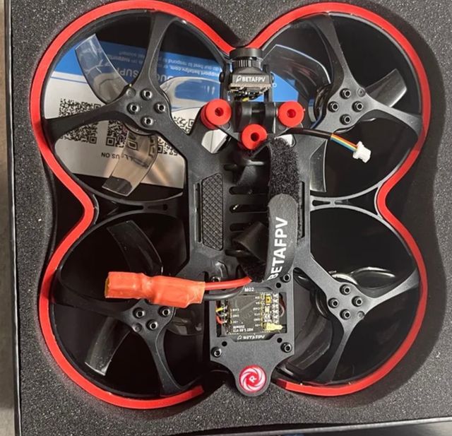 Quadricottero Whoop Beta95X V3. RX - 2 CUCCHIAI.