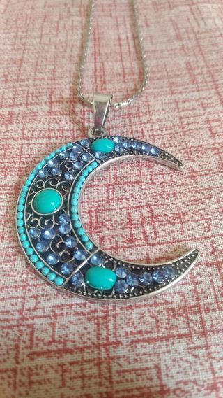 Colgante de media luna