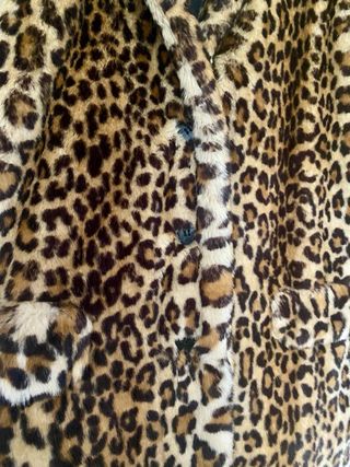 Abrigo piel sintética leopardo Zara