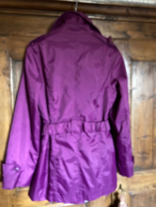 Intrend: Giacca impermeabile mod trench prugna