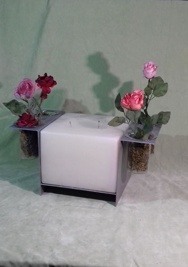 Centrotavola con enorme candela