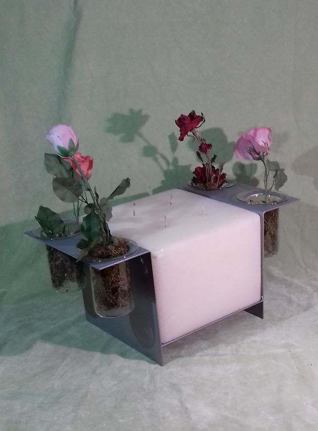 Centrotavola con enorme candela