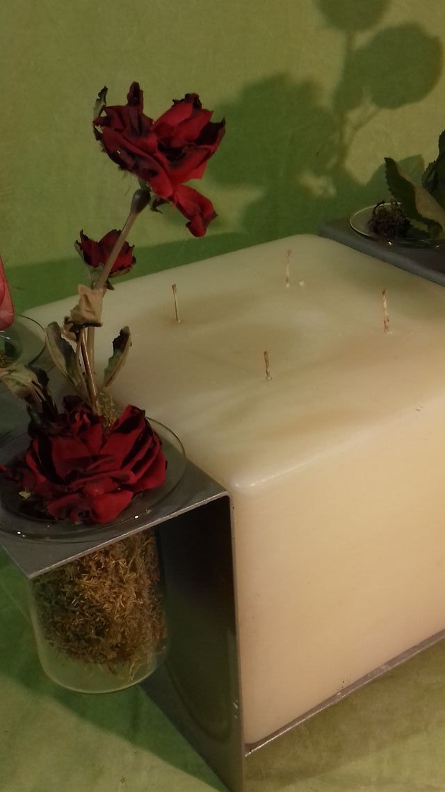 Centrotavola con enorme candela