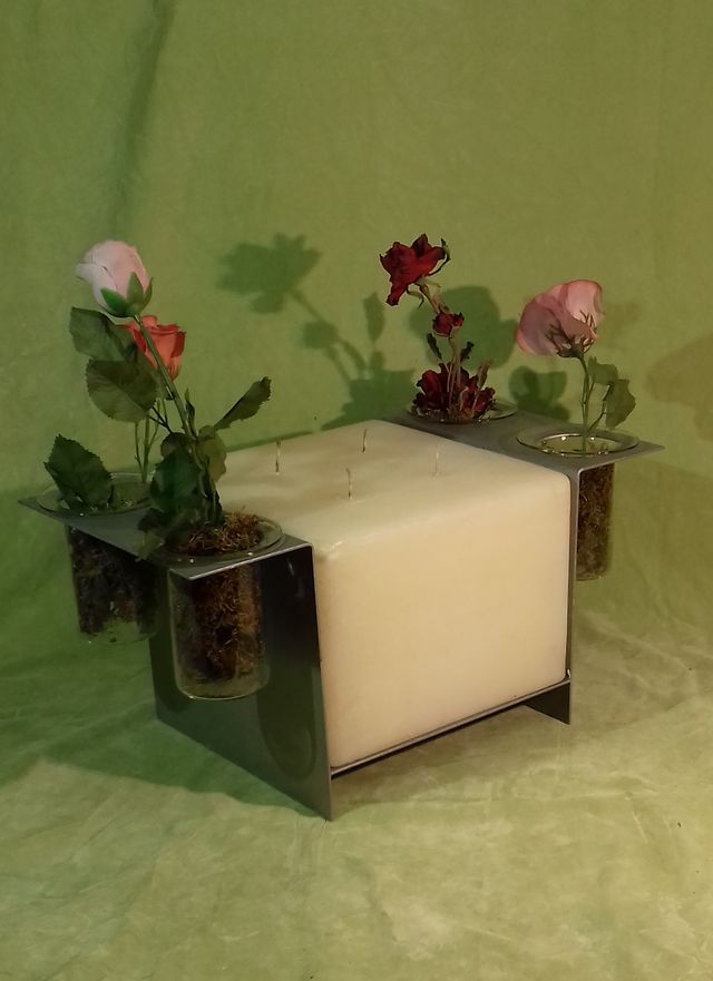 Centrotavola con enorme candela