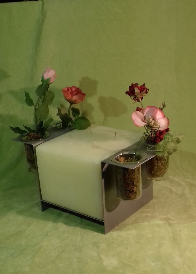 Centrotavola con enorme candela