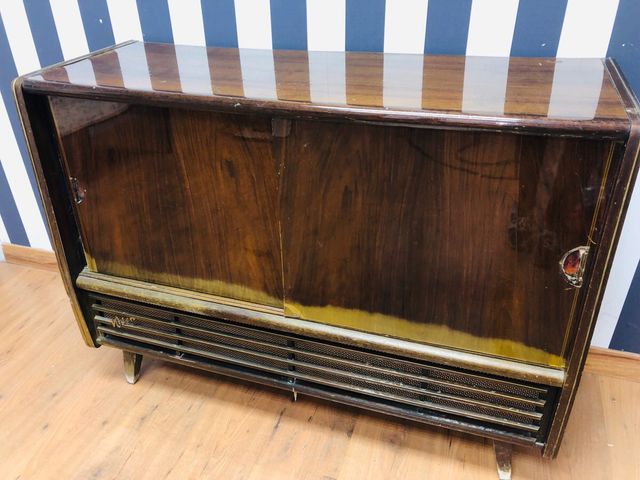 Mueble radio y gramola antiguo