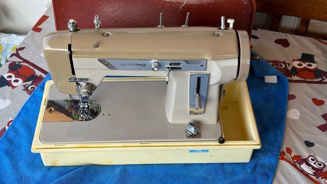 Maquina de coser Alemana Privileg