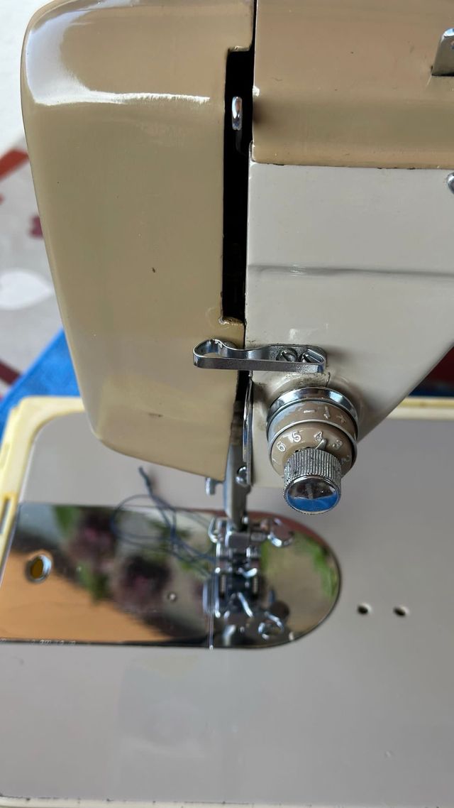 Maquina de coser Alemana Privileg