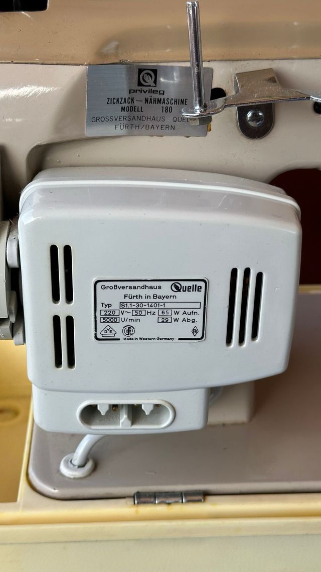 Maquina de coser Alemana Privileg