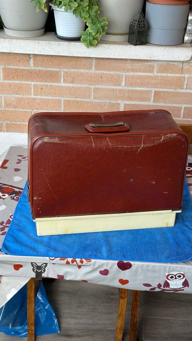 Maquina de coser Alemana Privileg