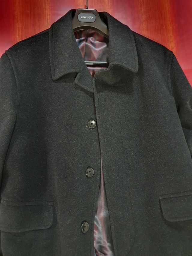Abrigo largo gris oscuro marca Caramelo