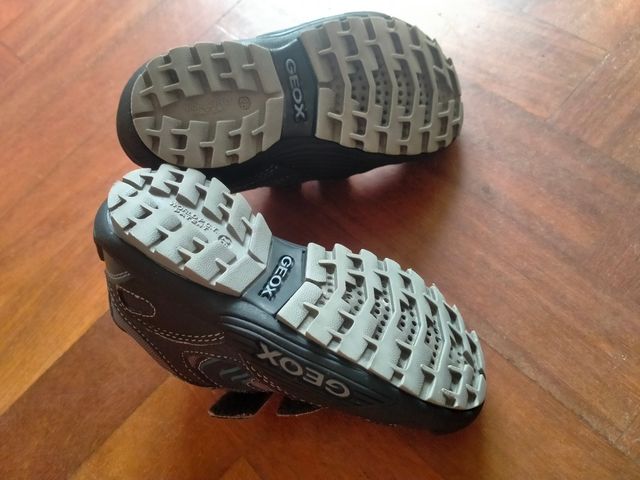 Tenis/bota niñ@ GEOX talla 26