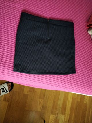 Falda de stradivarius