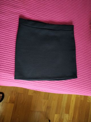 Falda de stradivarius