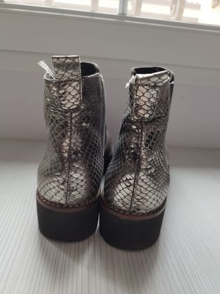 Botas Chelsea plateado/gris 