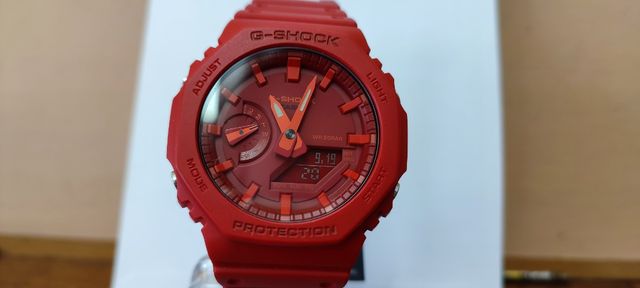 Reloj casio rojo GA-2100-4AER