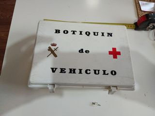 GUARDIA CIVIL ANTIGUO BOTIQUÍN VEHÍCULO