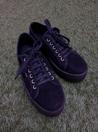 Bambas Victoria negras T37. En buen estado.