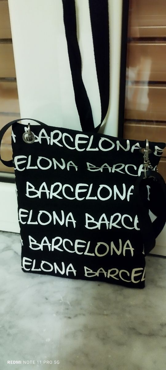 Robin Rout Tracolla piccola con scritta Barcellona