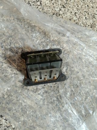 Caja laminas Yamaha DT 125x