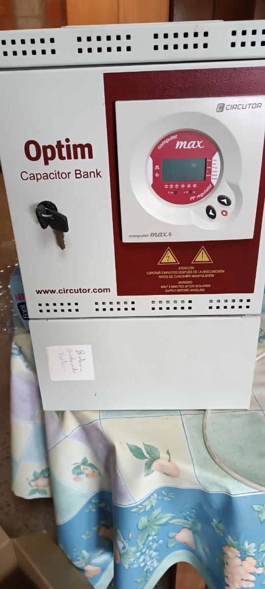 Batería condensador reactiva