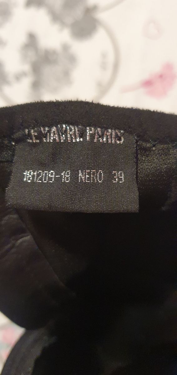 Stivaletti scamosciati neri