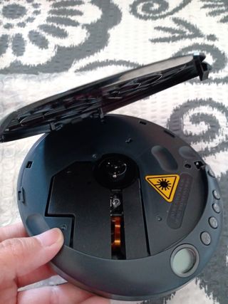 Lettore cd portatile, Amstrad CD player