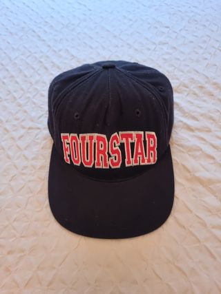 Gorra 4 STAR de color negro