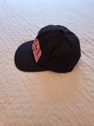 Gorra 4 STAR de color negro