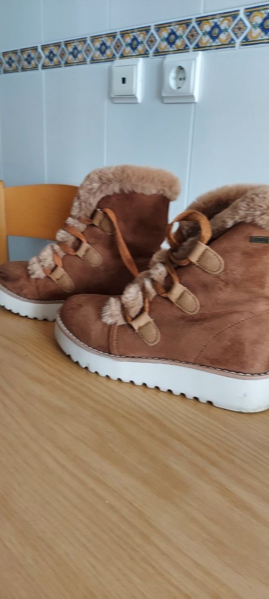 Botas niña, 40e los dos pares