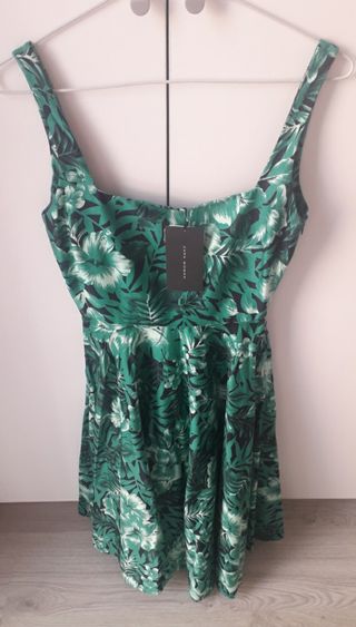 Vestido Midi Verde zara Talla XS nuevo a estrenar