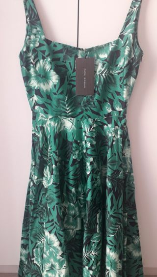 Vestido Midi Verde zara Talla XS nuevo a estrenar