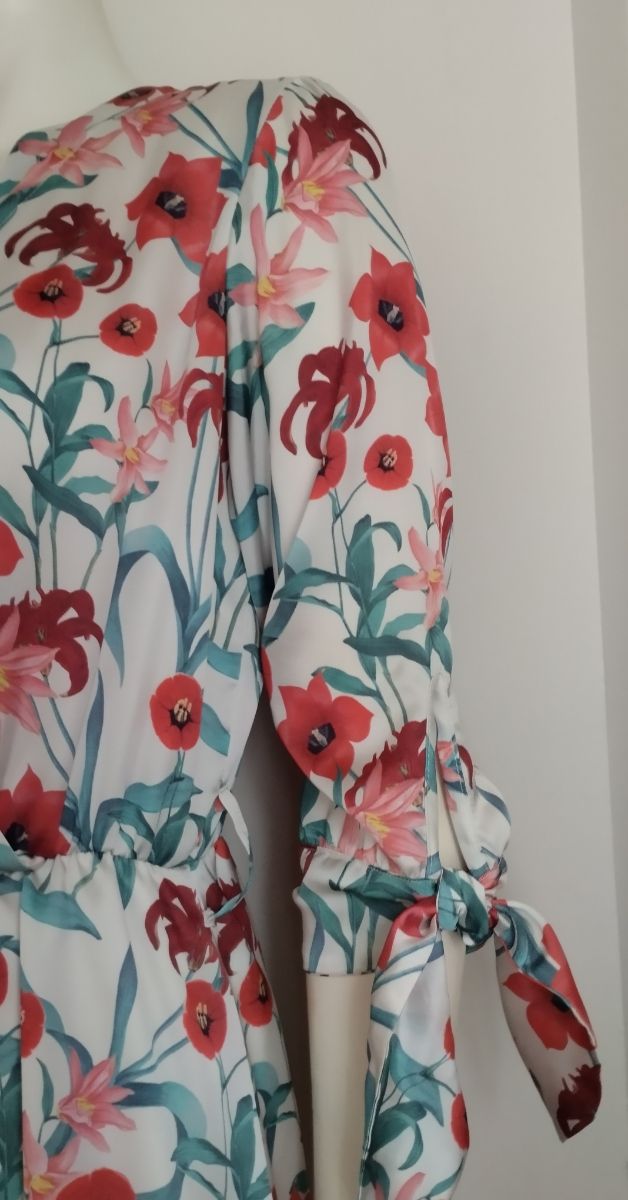 Vestido de raso marca El Caballo