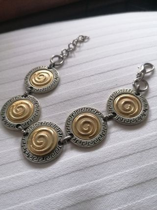 conjunto de Pulsera y pendientes motivos romanos