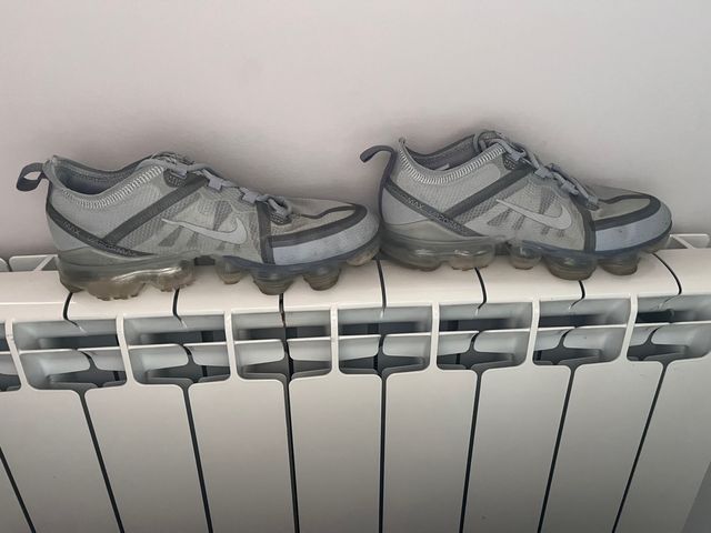 nike vapor max grises