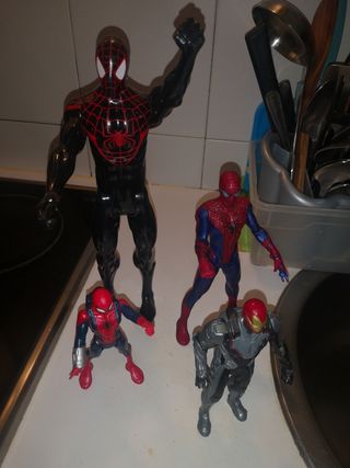 15€ LOTE DE 4 FIGURAS SPIDERMAN 