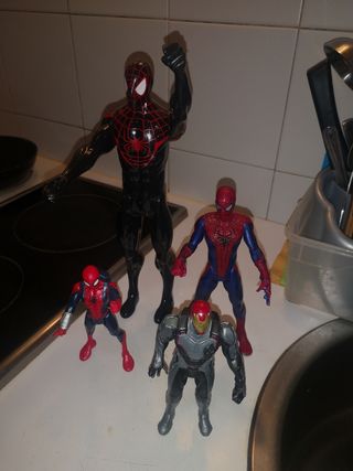 15€ LOTE DE 4 FIGURAS SPIDERMAN 