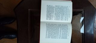 Livro com capa decorativa Júlio Dinis