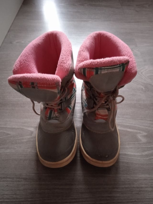 Botas nieve chica. número 34
