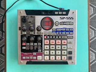 Roland SP-404 サンプラー ACアダプター、CFカード付き Roland SP-404 サンプラー ACアダプター、CFカード付き