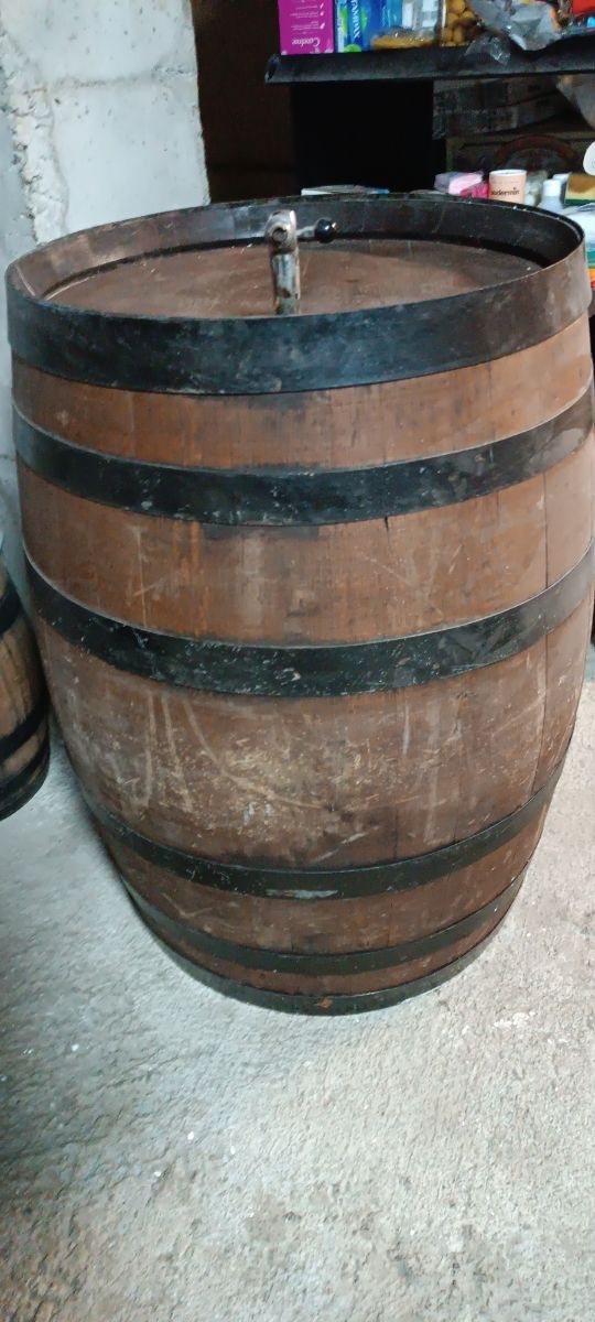Barril de vino (roble) de 250 litros